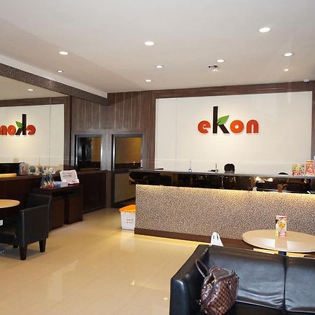 Ekon Hotel Jogyakarta Zewnętrze zdjęcie