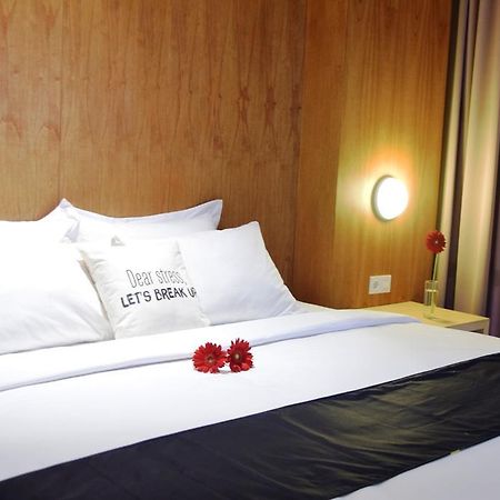 Ekon Hotel Jogyakarta Zewnętrze zdjęcie