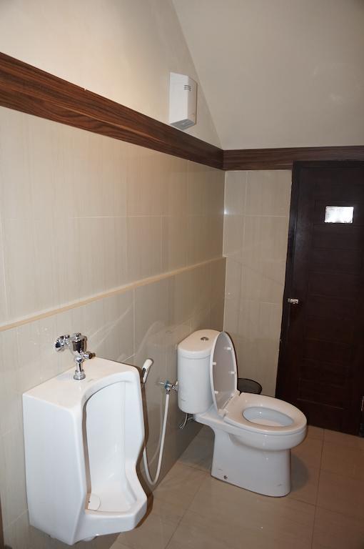 Ekon Hotel Jogyakarta Zewnętrze zdjęcie